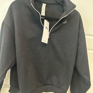 ALO Yoga Women’s  Black Zip-Up Sweater